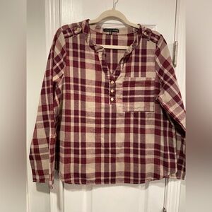 Adrienne Vittadini Size XL Burgundy Tan Plaid Flannel V Neck Henley Pullover Top